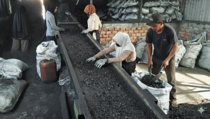 Coconut shell charcoal Indonesia supplier IndoCocoCharcoal quality and production process